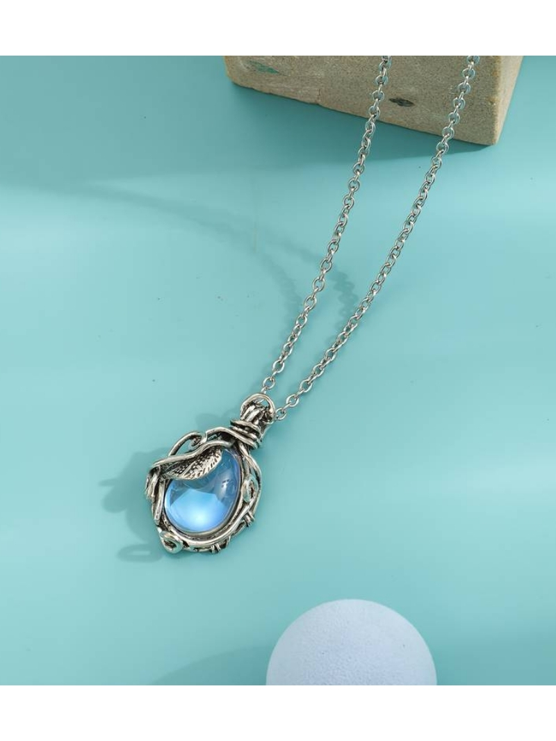 Vintage%20Yaprak%20Detaylı%20Damla%20Kolye