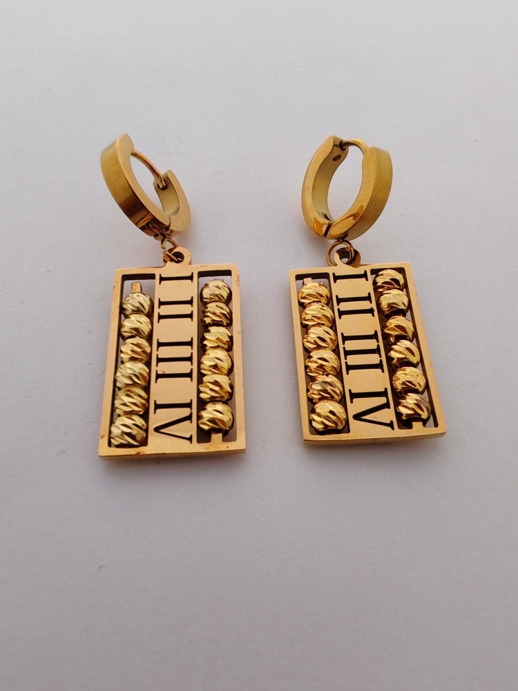 316L%20Paslanmaz%20Çelik%20Küpe%20–%20Kararma%20Yapmaz,%20Antialerjik%20Kadın%20Küpe