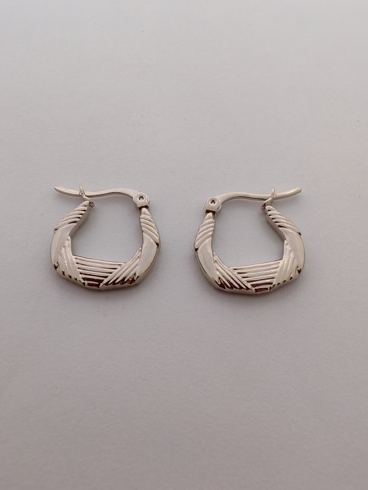 316L%20Paslanmaz%20Çelik%20Küpe%20–%20Kararma%20Yapmaz,%20Antialerjik%20Kadın%20Küpe