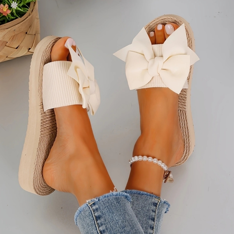 Fiyonklu%20Düz%20Terlik%20Kadın%20Plaj%20Terlik