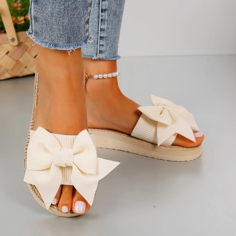 Fiyonklu%20Düz%20Terlik%20Kadın%20Plaj%20Terlik