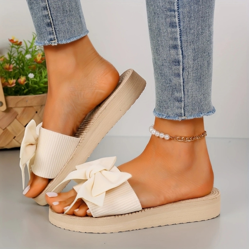 Fiyonklu%20Düz%20Terlik%20Kadın%20Plaj%20Terlik