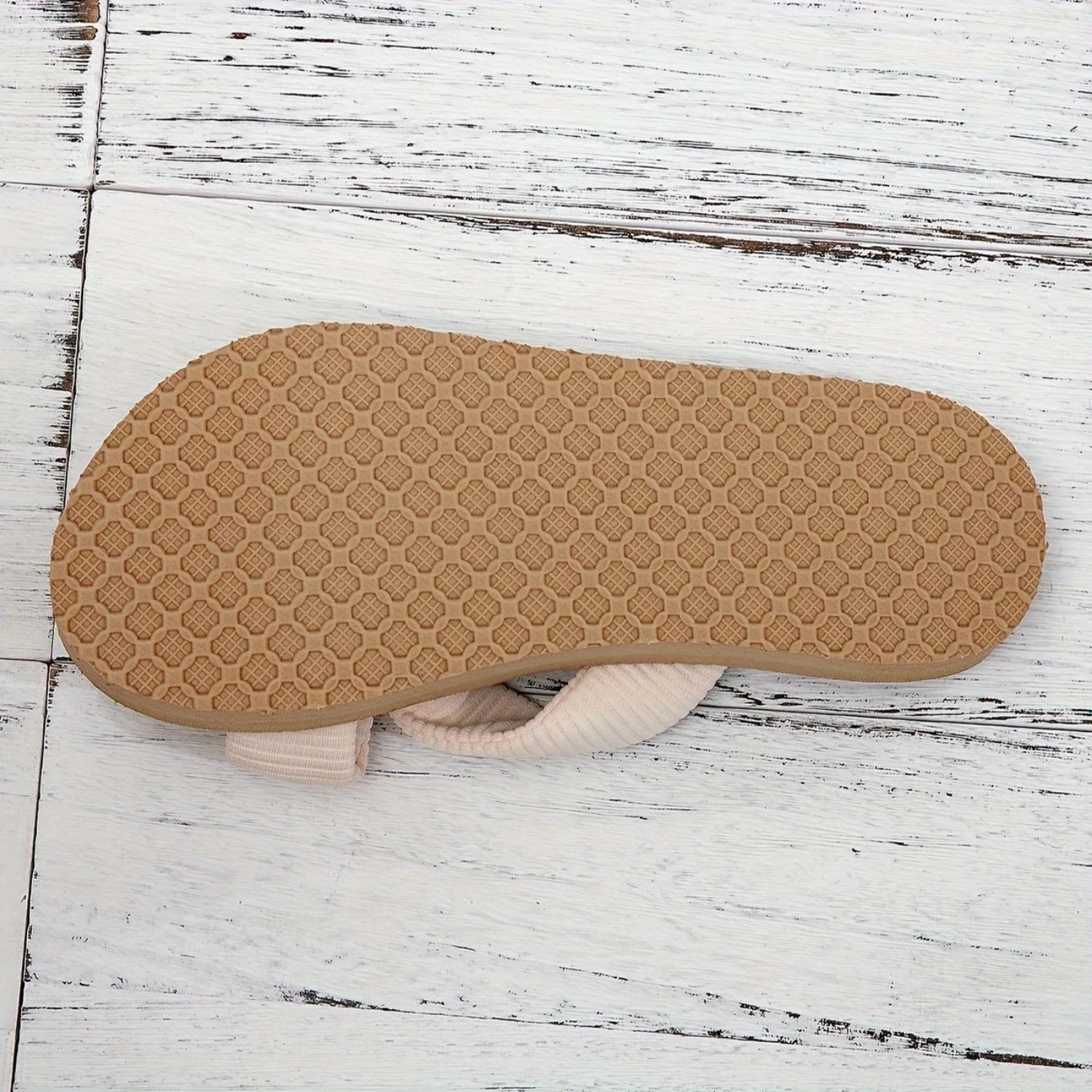 İncili%20Fiyonk%20Kadın%20Terlik