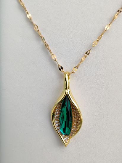 Yeşil Taşlı Zirkon Süslemeli Çelik Kolye