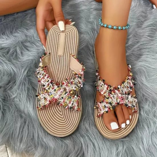 Çapraz Bantlı Püsküllü Kadın Terlik